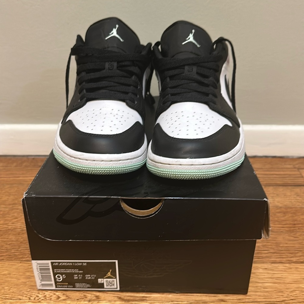 Air Jordan 1 Low SE